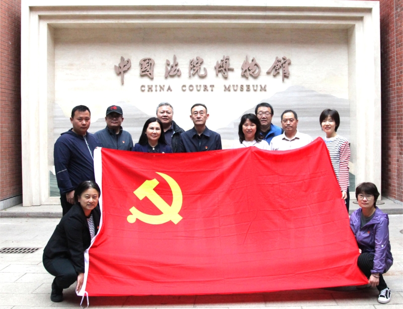 參觀合影.jpg